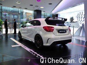 ۱AMGAAMG2014 A45 AMG